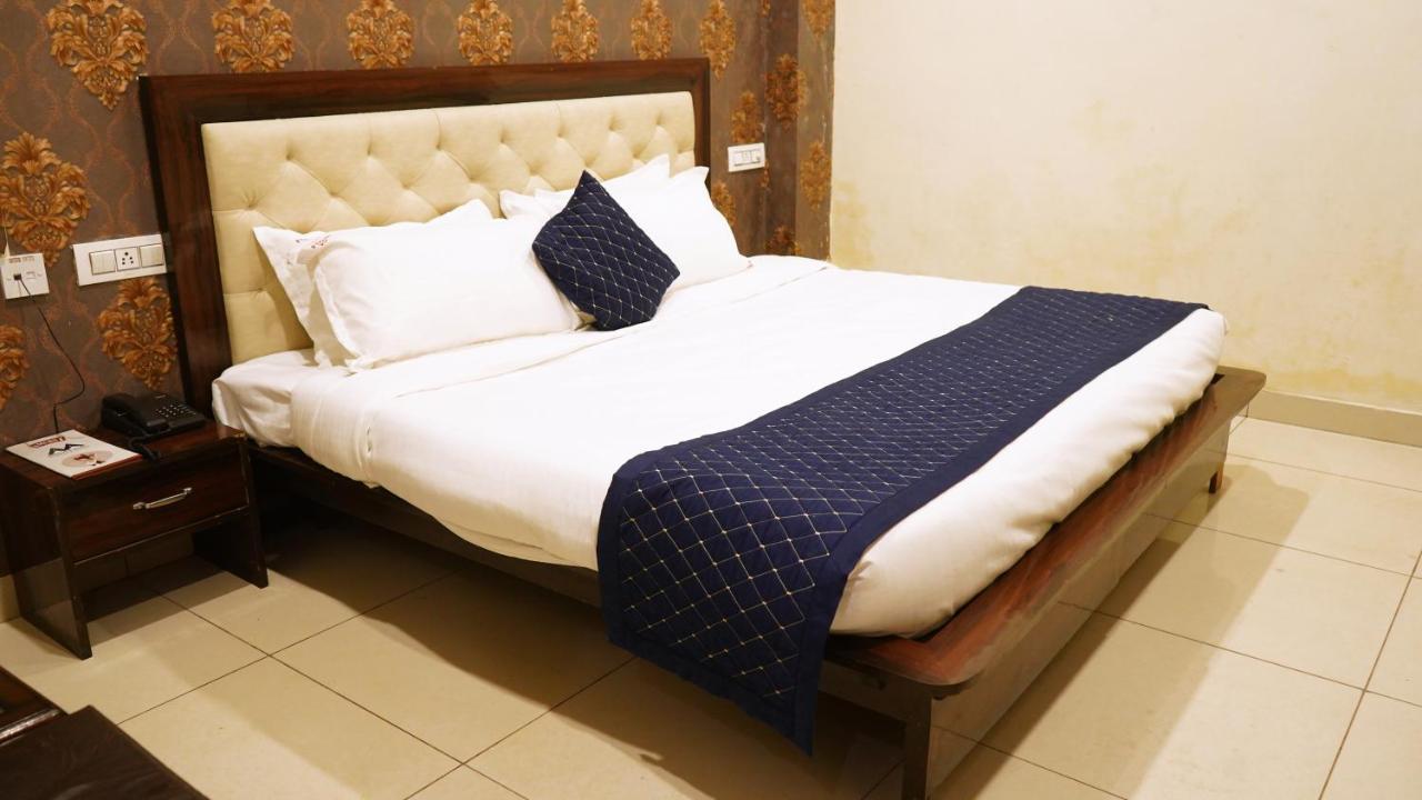 Aa Hotels & Resorts Zirakpur Exterior foto